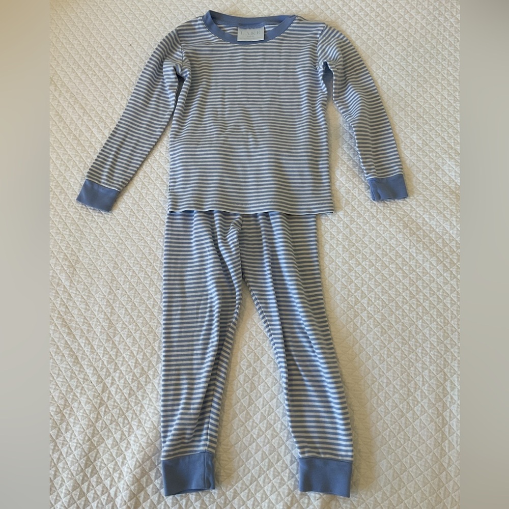Lake pjs size 4